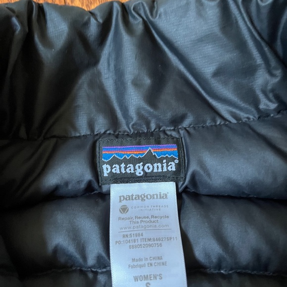 Women’s Patagonia down puffer Vest - Picture 5 of 13